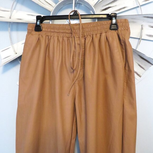 Deluc Fleetwood Nougat‎ Faux Leather Crop Pants - Picture 7 of 12